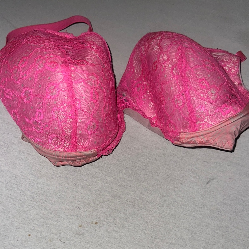 Womens 40DD Pink Lace Bra Intimates.